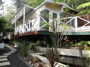 Гостиница Eumundi Yacht Club B&B  Эмунди